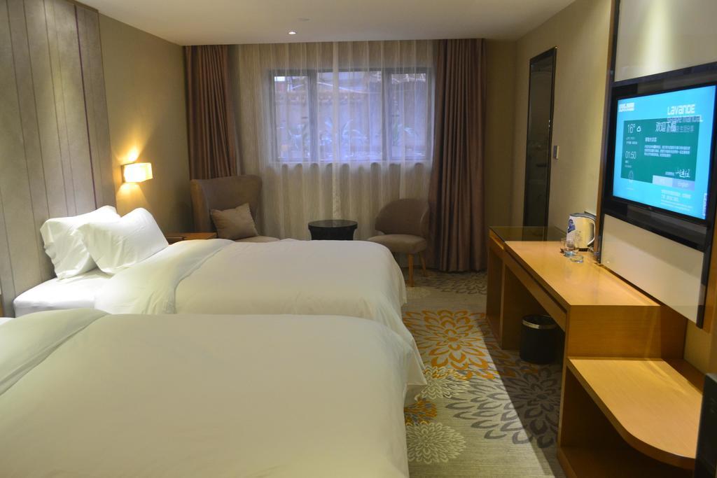 Lavande Hotel Zhuhai Gongbei Port Square Habitación foto